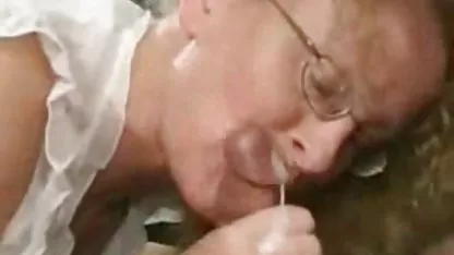 Brutal sex toys dan bokep hot sampe crot menyakitkan orgasme budak
