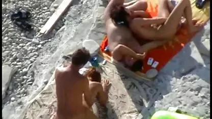 Memantul payudara di depan video bokep crot banyak umum