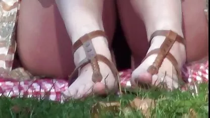 02 feet video bokep ngecrot under