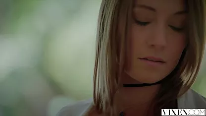 Jenna Brooks Kaya Coklat tante ngocok sampe crot palu