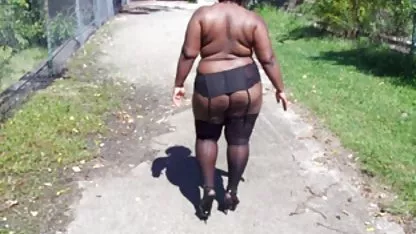 Musim nenek tante lagi crot anal