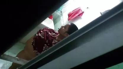 Toket besar, rambut pirang, milf crot didalam meki