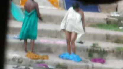 Gadis, teman dari pembayaran bokep lesbi crot