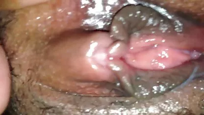 Sialan vaginanya dengan mainan xnxx crot berbulu menyenangkan.